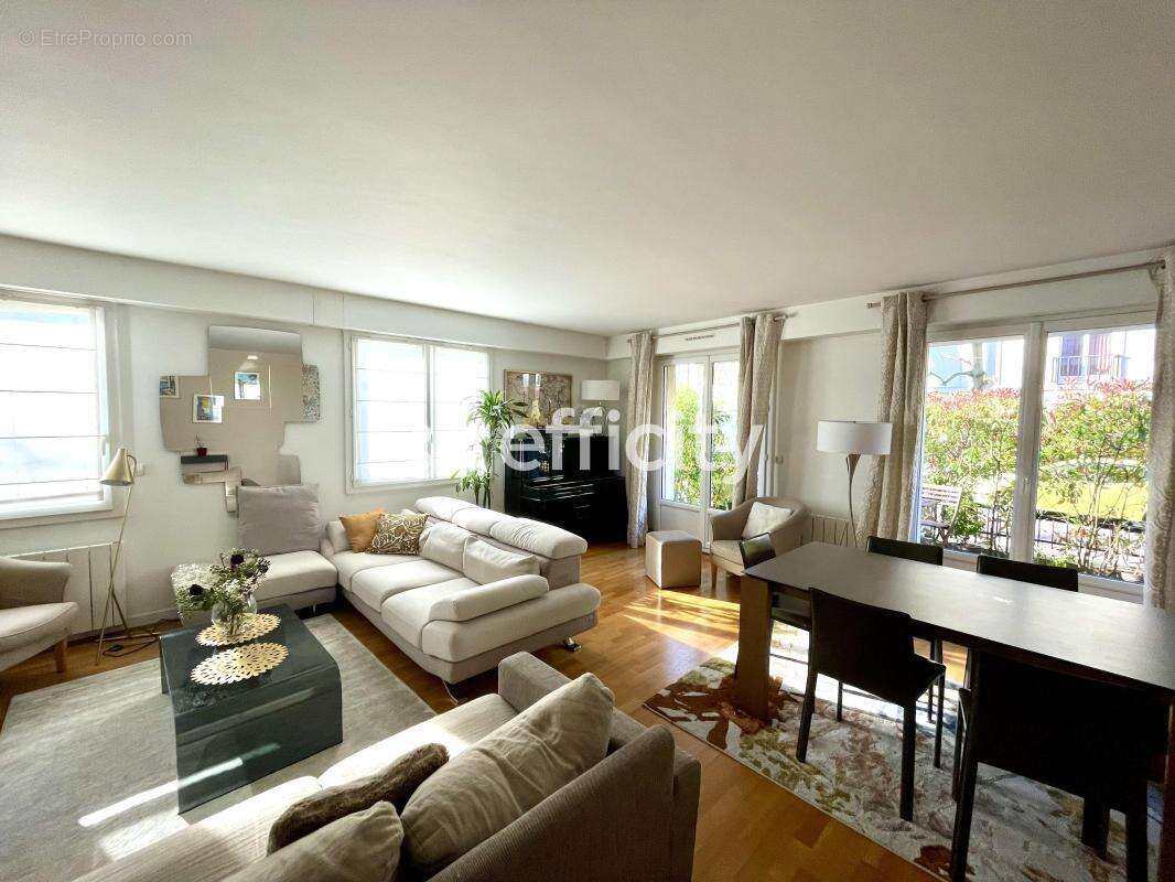 Appartement à VERSAILLES