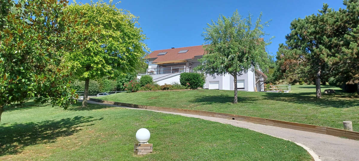 Maison à BOURGOIN-JALLIEU