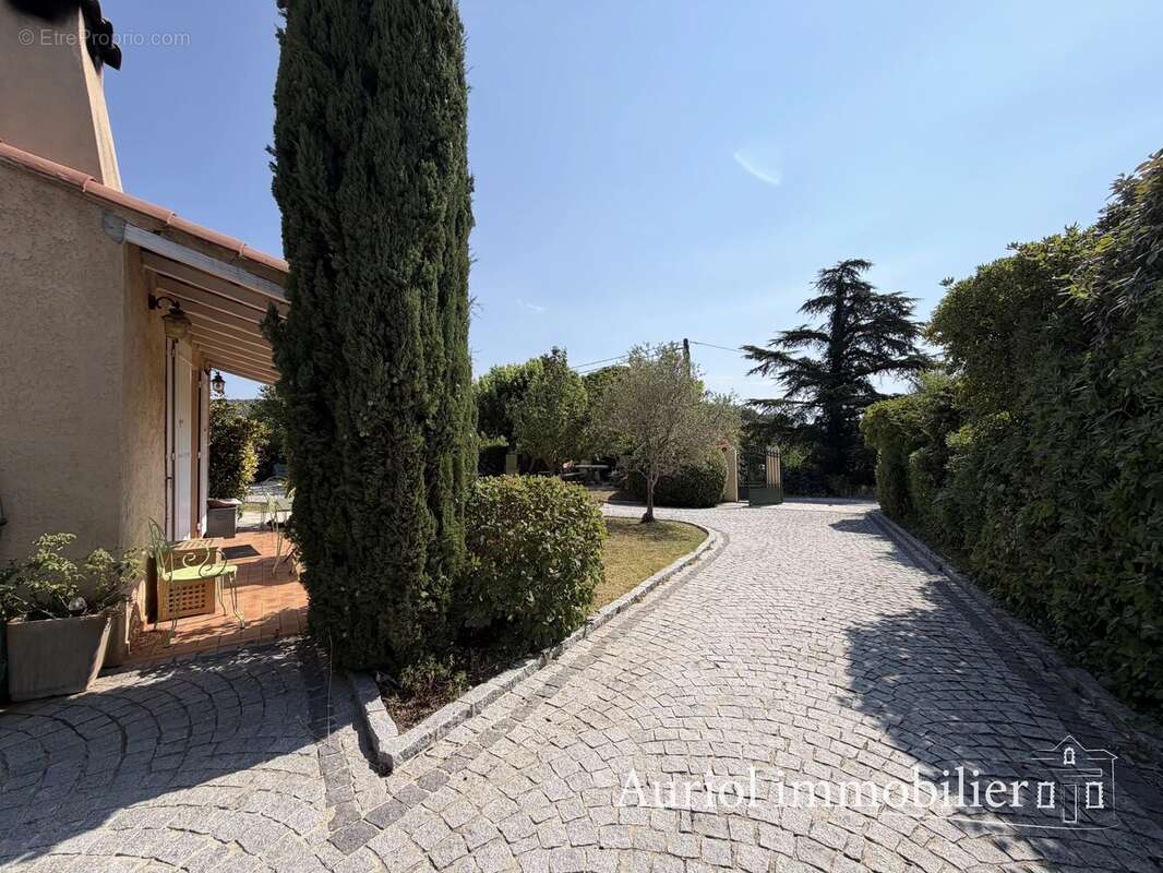 Maison à AURIOL