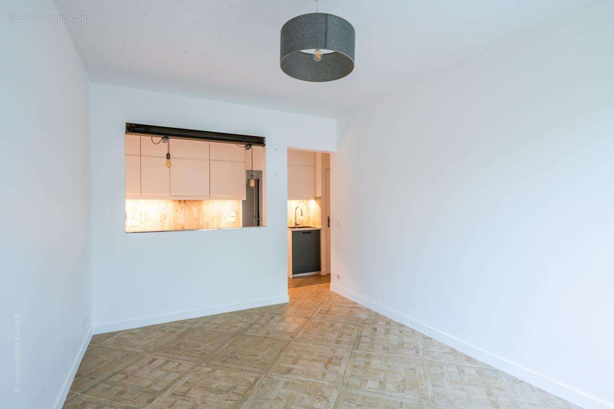 Appartement à PARIS-15E