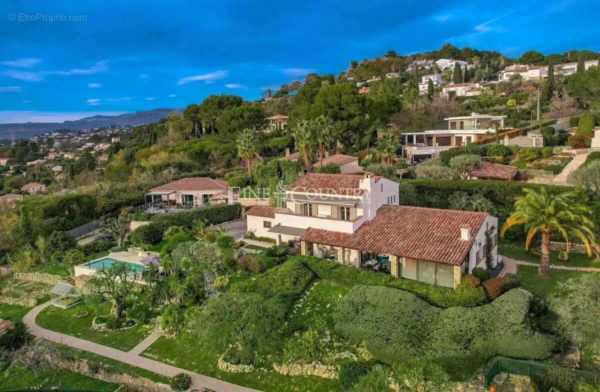 Maison à MOUGINS