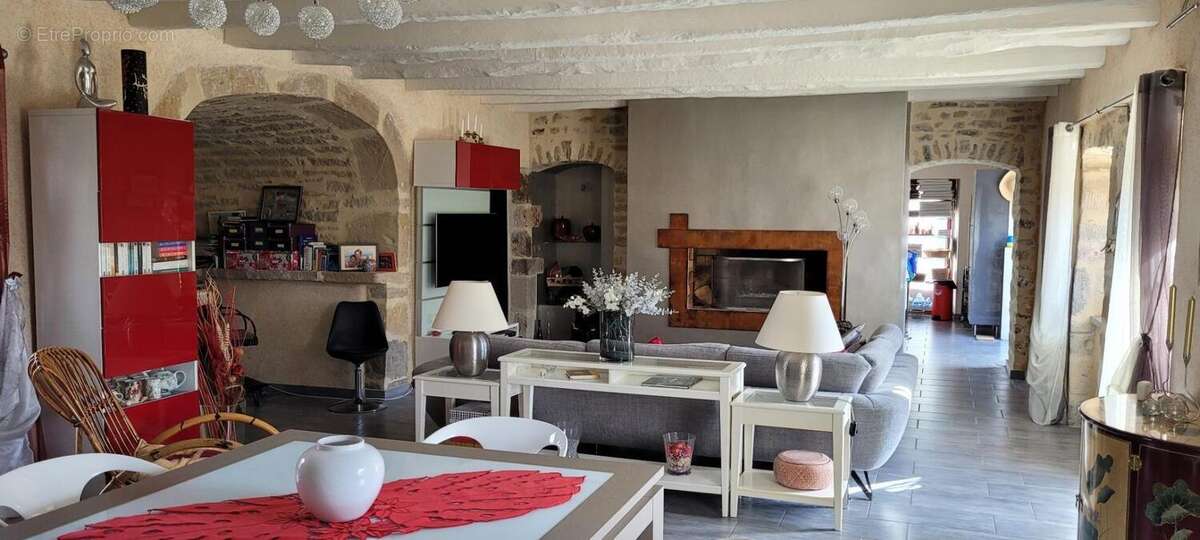 Maison à THEMINETTES