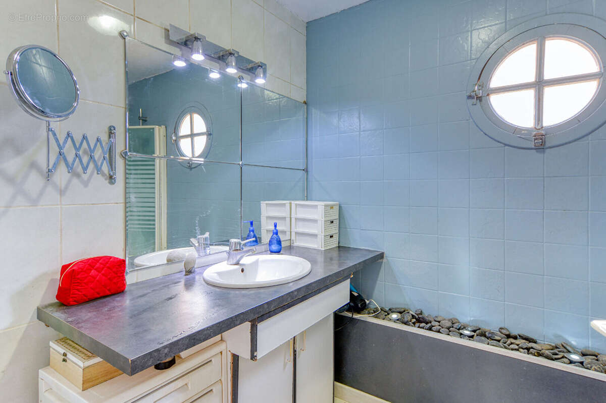 Maison à LE MEE-SUR-SEINE