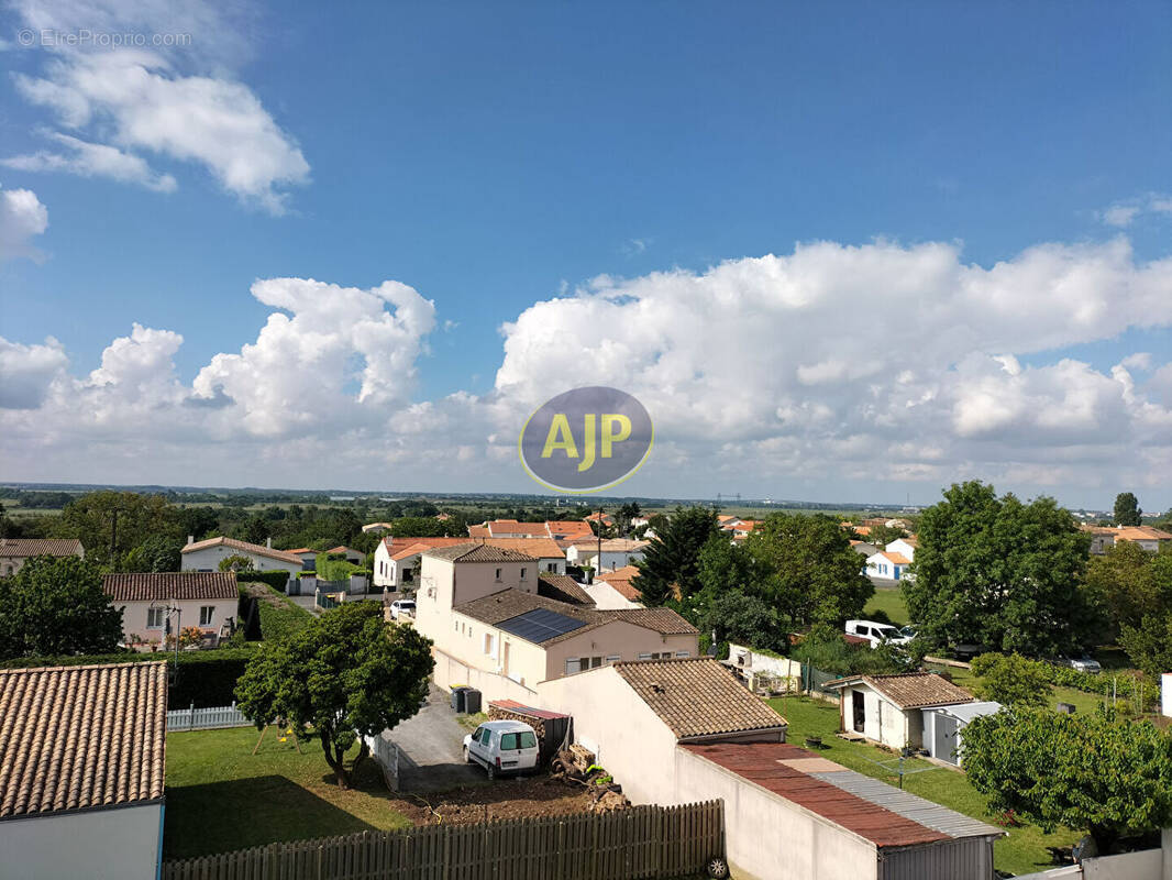 Appartement à TONNAY-CHARENTE