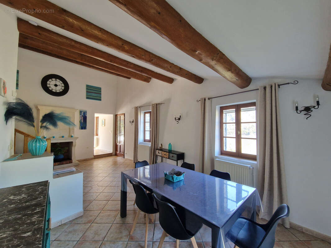 Maison à SAHUNE