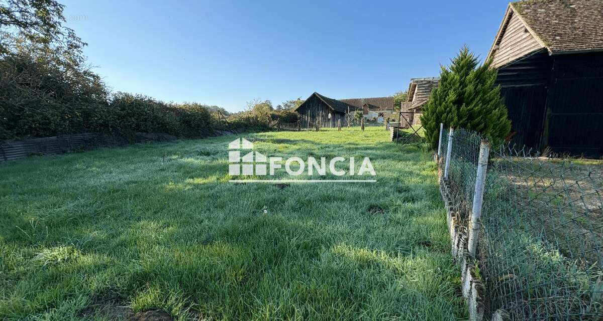 Maison à SAVIGNE-L&#039;EVEQUE