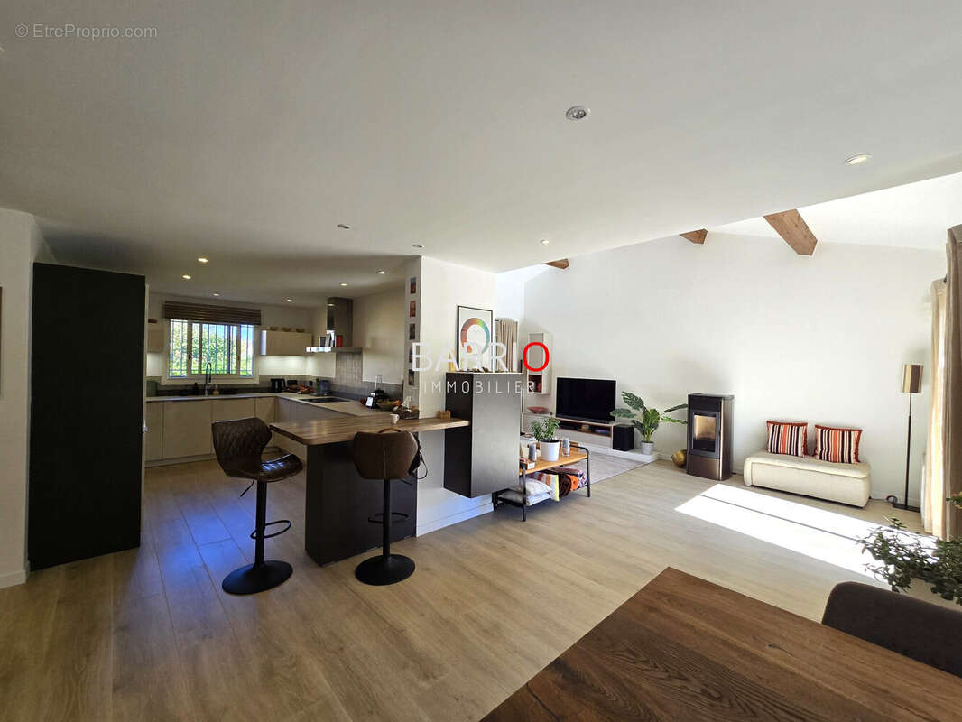 Maison à SAINT-GENIS-DES-FONTAINES