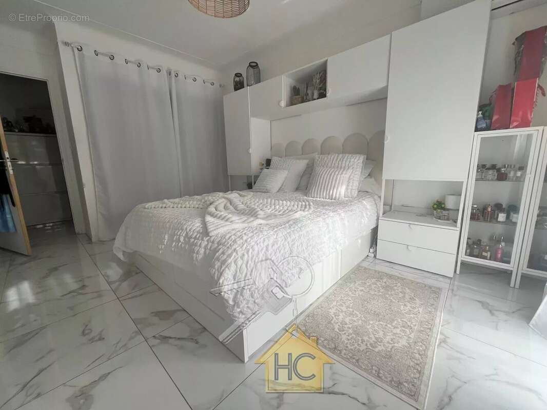 Appartement à LE CANNET