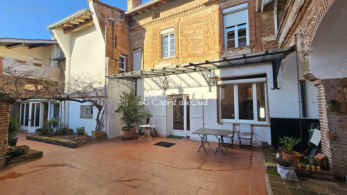 Maison 355 m² à Rabastens  - photo 6
