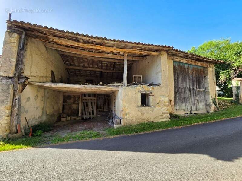 EXCLUSIVITE / Propriété rare / 63160 Glaine Montaigut - photo 16
