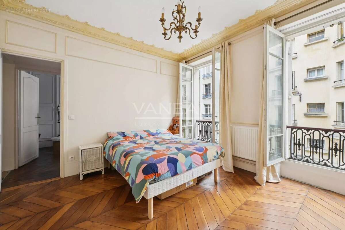 Appartement à PARIS-9E