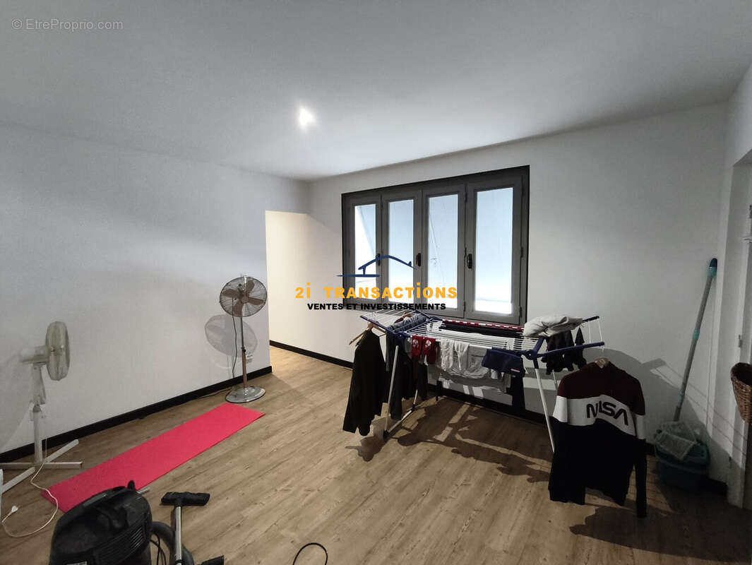 Appartement à SURY-LE-COMTAL
