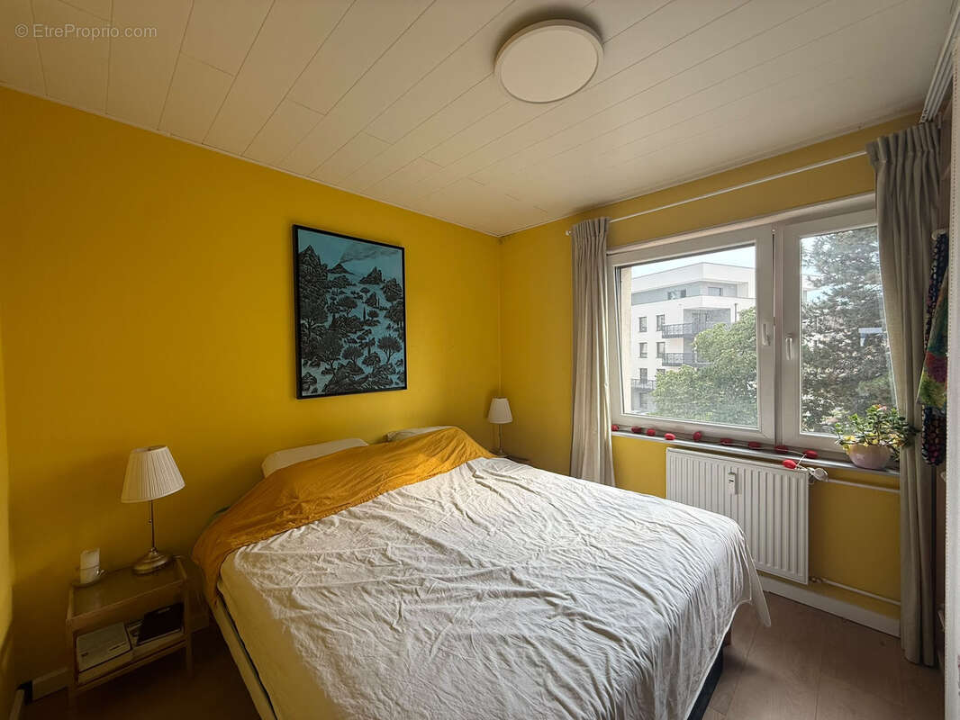 À vendre   Spacieux F4 de 102 m2 avec double salon, balcons, garage et cave   Saint-Louis - photo 11