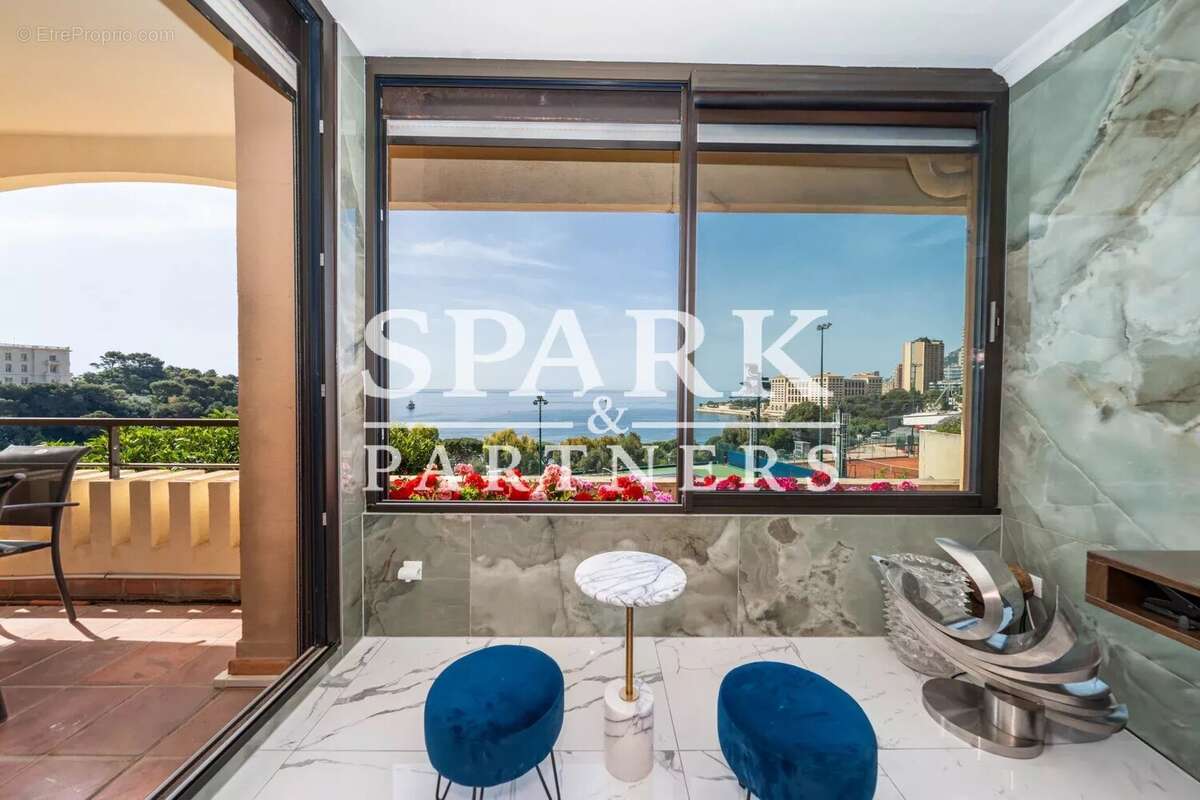 Appartement à ROQUEBRUNE-CAP-MARTIN