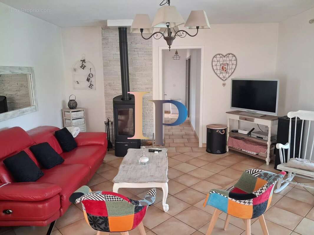 Maison à SAINT-NIZIER-SOUS-CHARLIEU