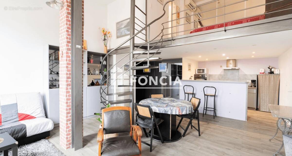 Appartement à MARSEILLE-7E