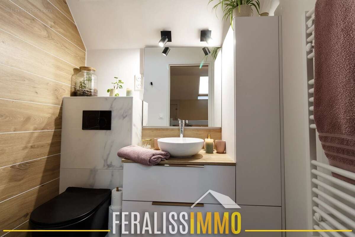 Maison à JOUY-LE-MOUTIER