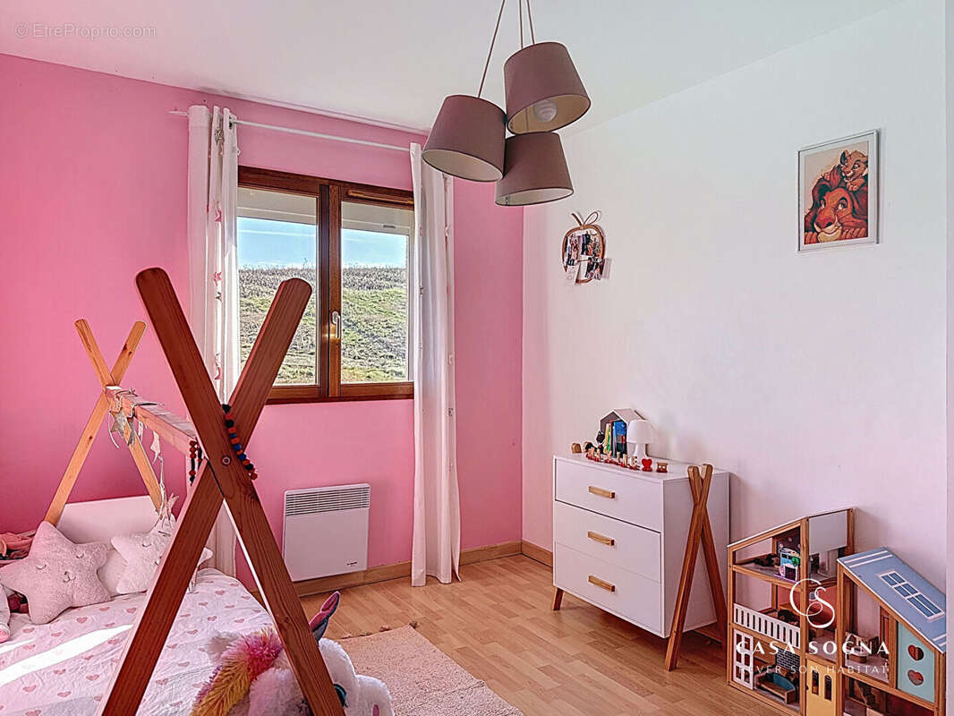 Maison à LE PERREON