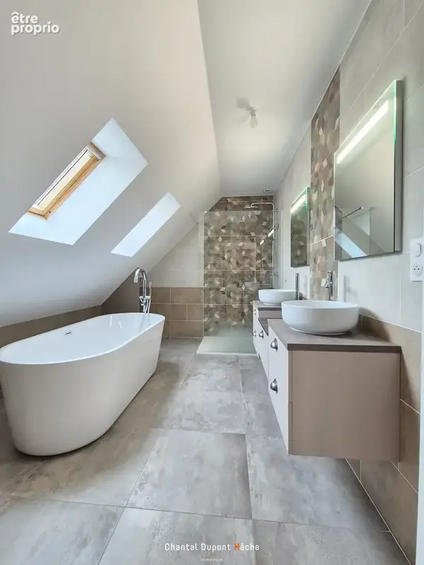 LUISANT - Maison neuve de 272 m2 avec 5 chambres et garage double ! - photo 16