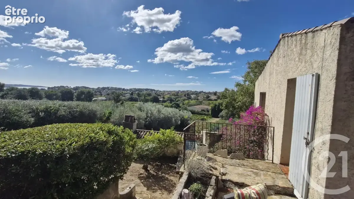 Maison 10 pièces 240 m² à vendre à Sanary-Sur-Mer (83110) - photo 4