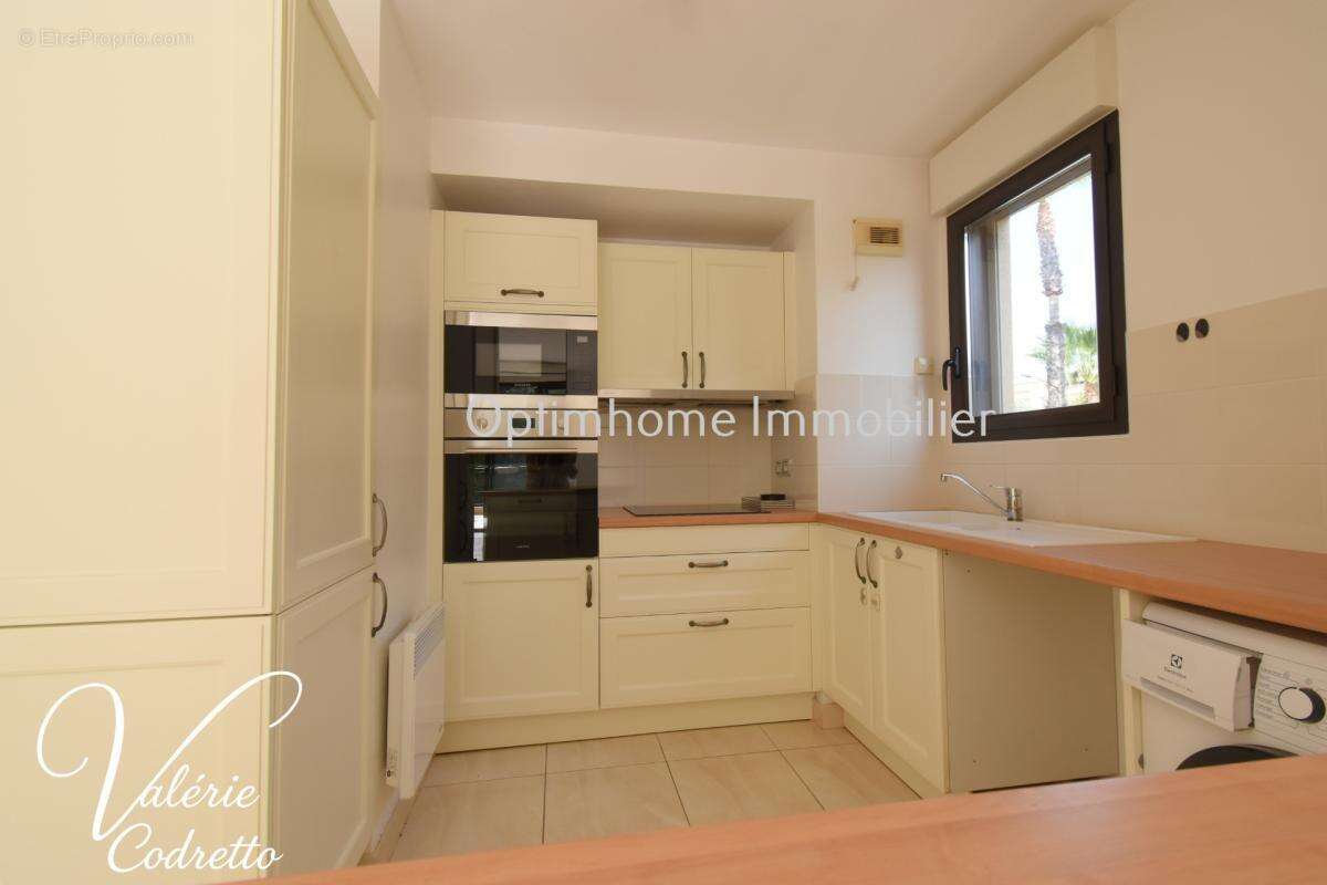 HYÈRES – T3 70 m² avec terrasse, garage – Résidence prisée proche centre-ville 83400 - photo 20