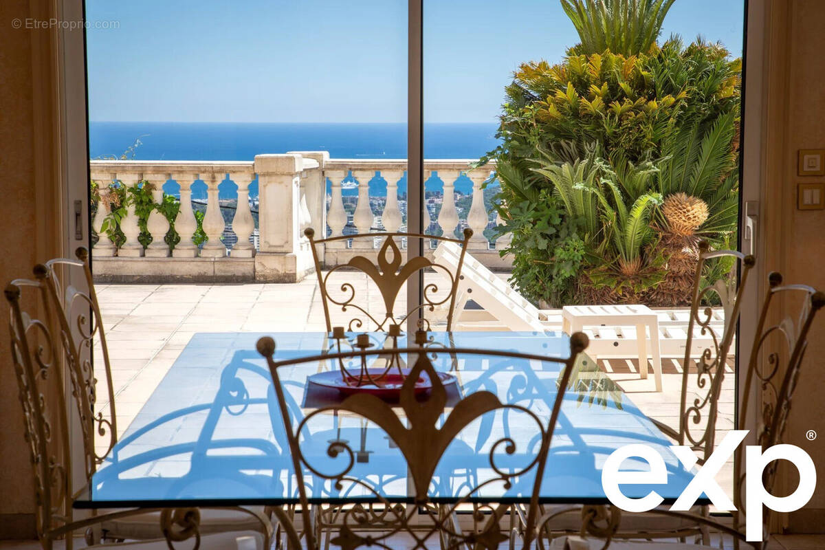 Maison à MANDELIEU-LA-NAPOULE