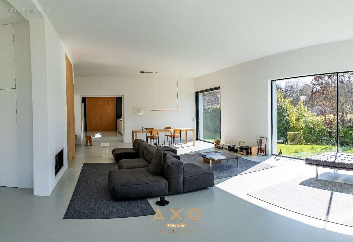 Maison à LE THOLONET