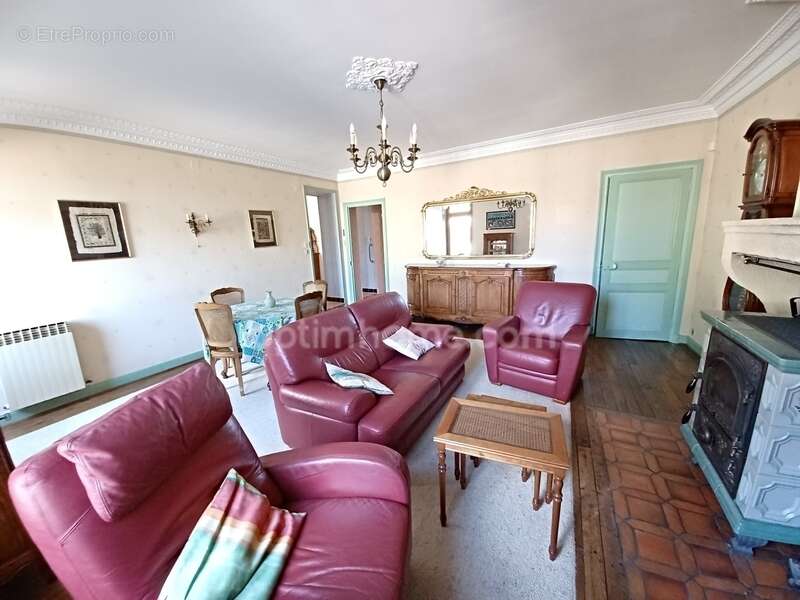 Maison à CONSENVOYE