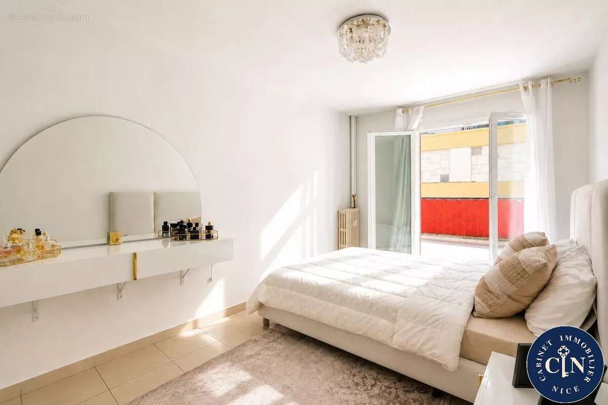 Appartement 62 m² à Nice  - photo 7