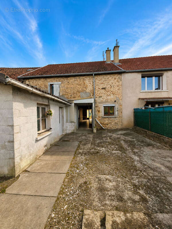 Maison à CHALINDREY
