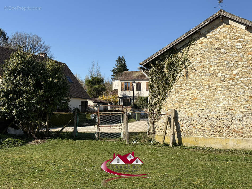 Maison à ORGERUS
