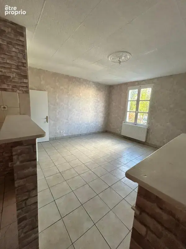 Spécial investissement : Immeuble mixte à fort potentiel de rentabilité au centre de Romorantin - photo 8