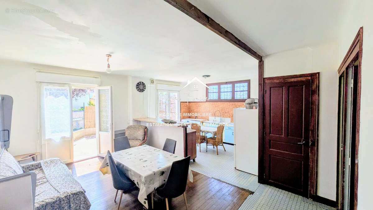 Séjour  - Maison à BOSSAY-SUR-CLAISE