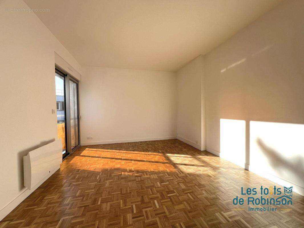 Appartement à LE PLESSIS-ROBINSON
