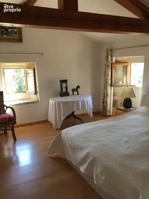 Propriété de caractère en pierres avec prestations haut de gamme, piscine et vue dégagée ? Village tous commerces - photo 3