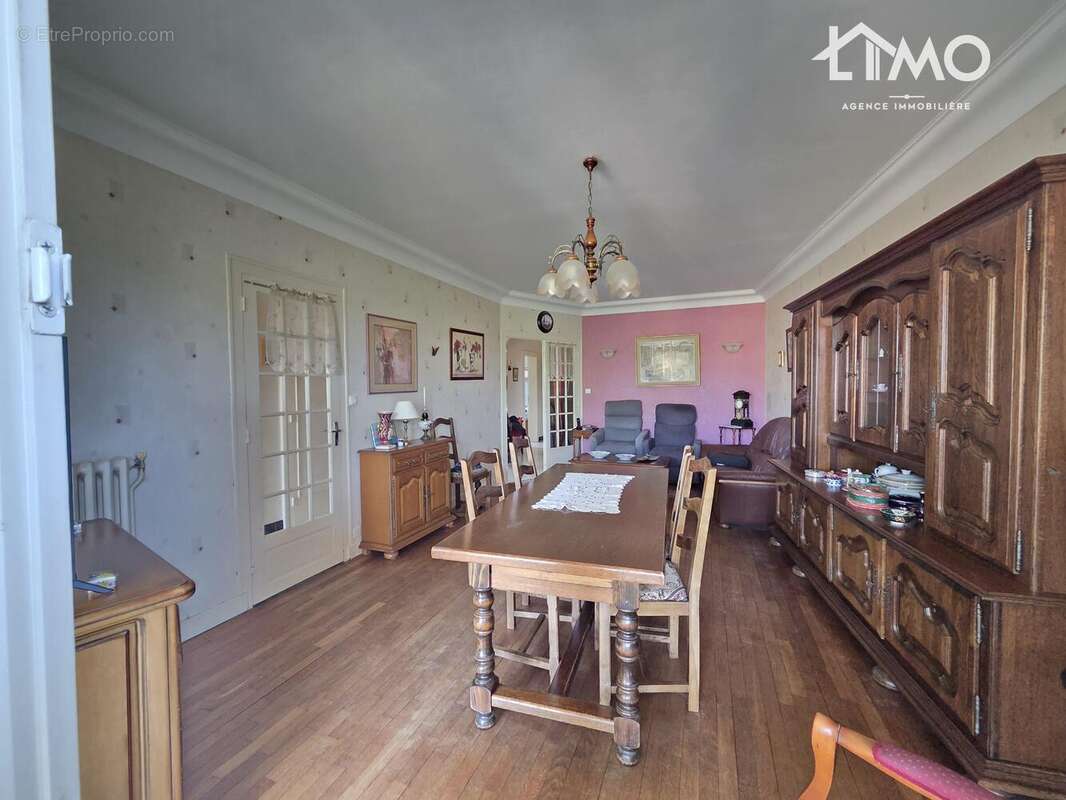 Maison 195 m² à Verneuil-Sur-Vienne  - photo 6