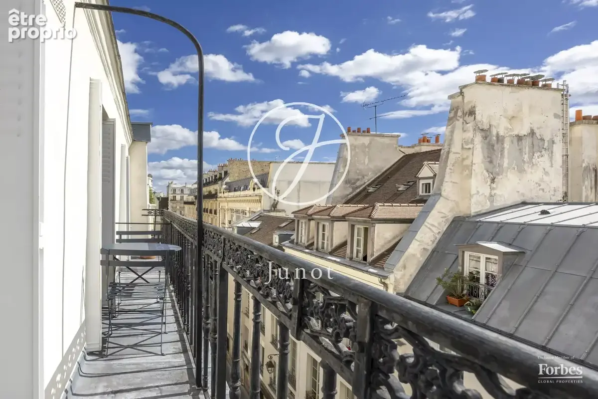 Paris 3e - TEMPLE / SAINT-MERRI - Appartement - 2 pièces - 51,15m² Carrez - 1 chambre - Balcon 4,75m² - Vue dégagée - photo 3