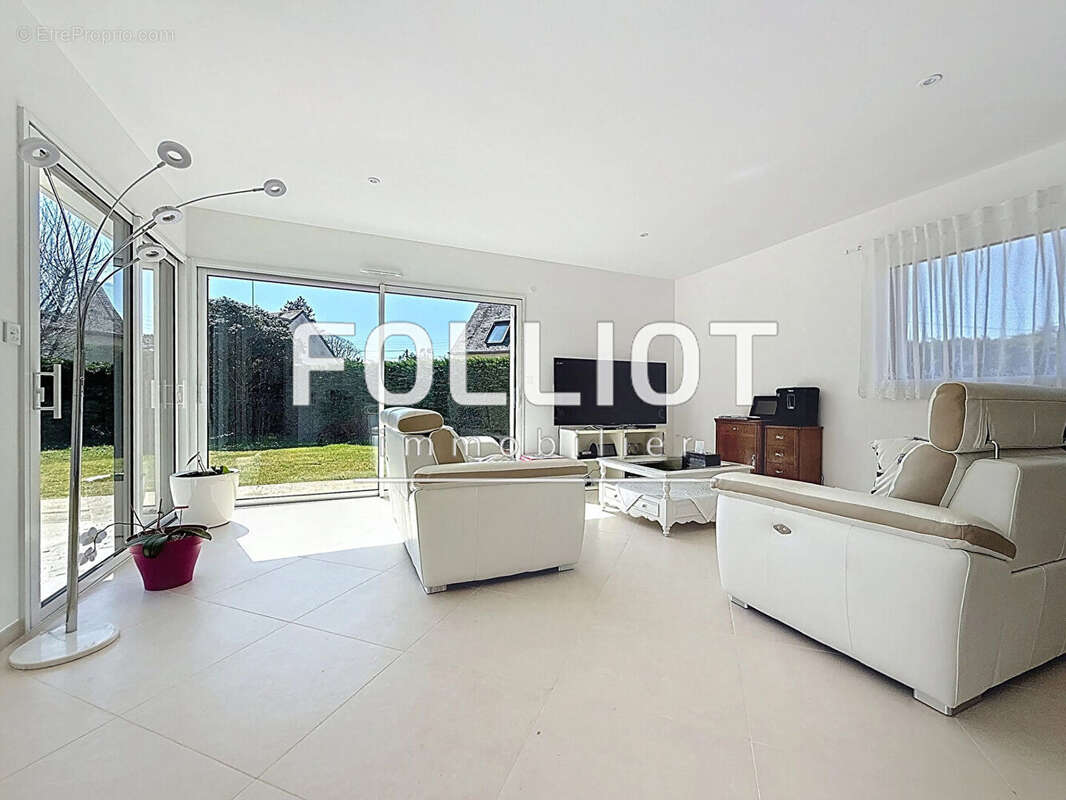 Maison à AGON-COUTAINVILLE