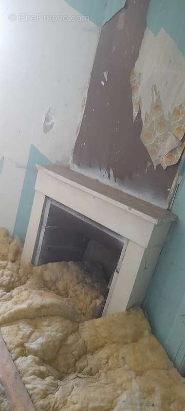 Maison à BAZINCOURT-SUR-SAULX