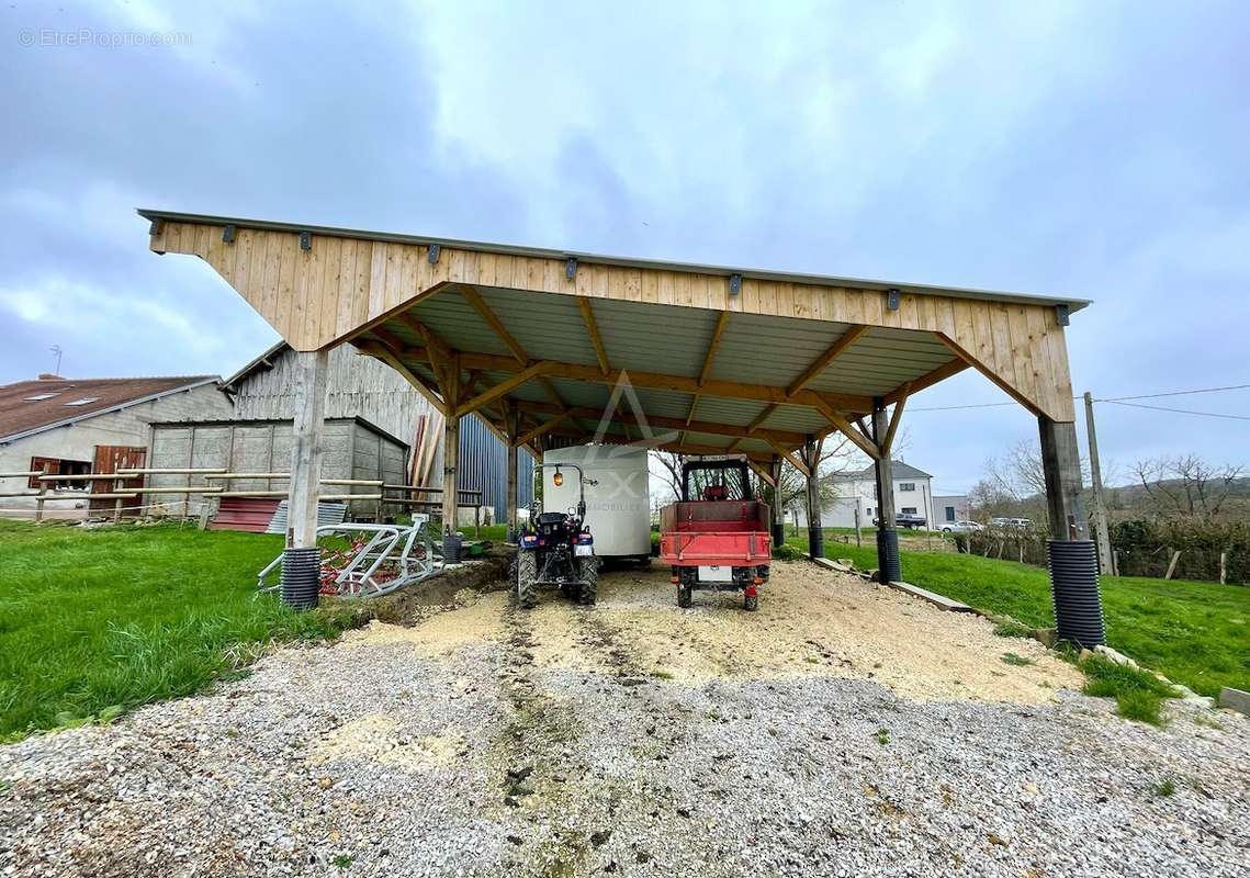 Maison à LE MELE-SUR-SARTHE