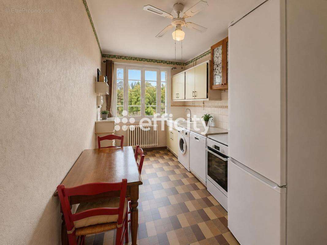Appartement à TASSIN-LA-DEMI-LUNE