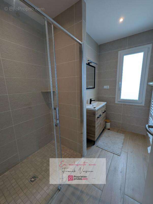 A VENDRE en Exclusivité à Saint Mars la Réorthe, Maison de 88 m2 env avec 3 chambres sur une parcelle de 314 m2 env - photo 6