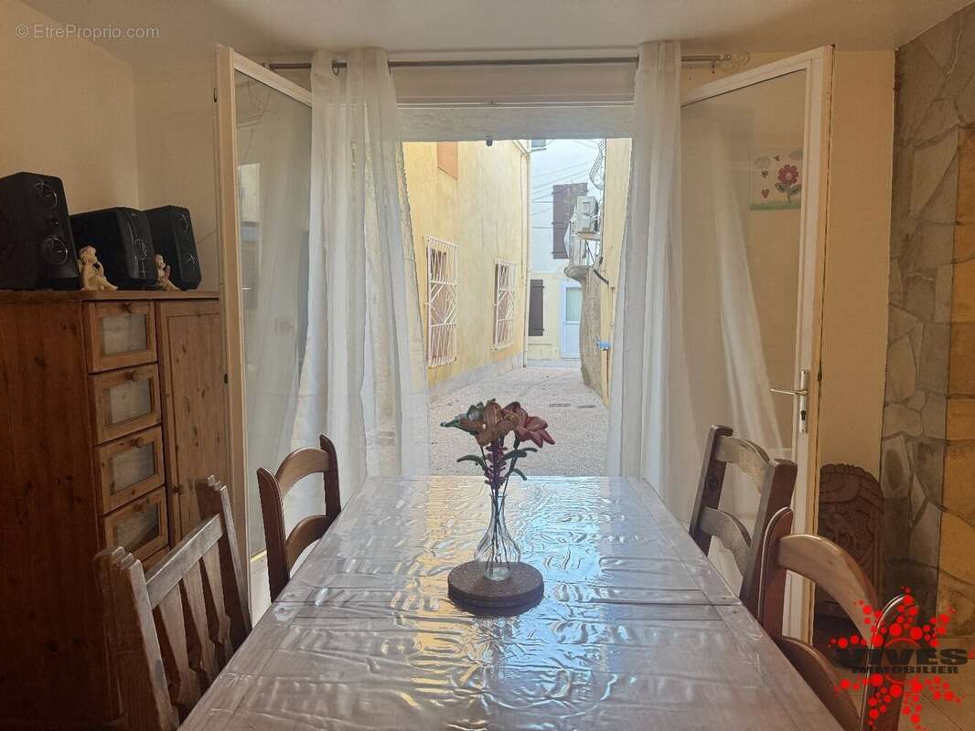 Maison à NISSAN-LEZ-ENSERUNE