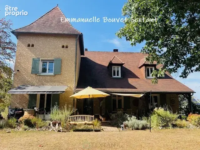 BERGERAC, jolie maison périgourdine, 202 m², 6 chambres, vie possible de plain-pied, piscine, garage, beau terrain arboré et clo - photo 2