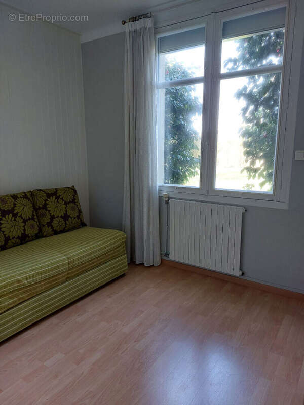 Maison à LA CHAPELLE-BASSE-MER