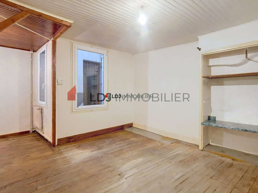 Maison 98 m² à Prades  - photo 7