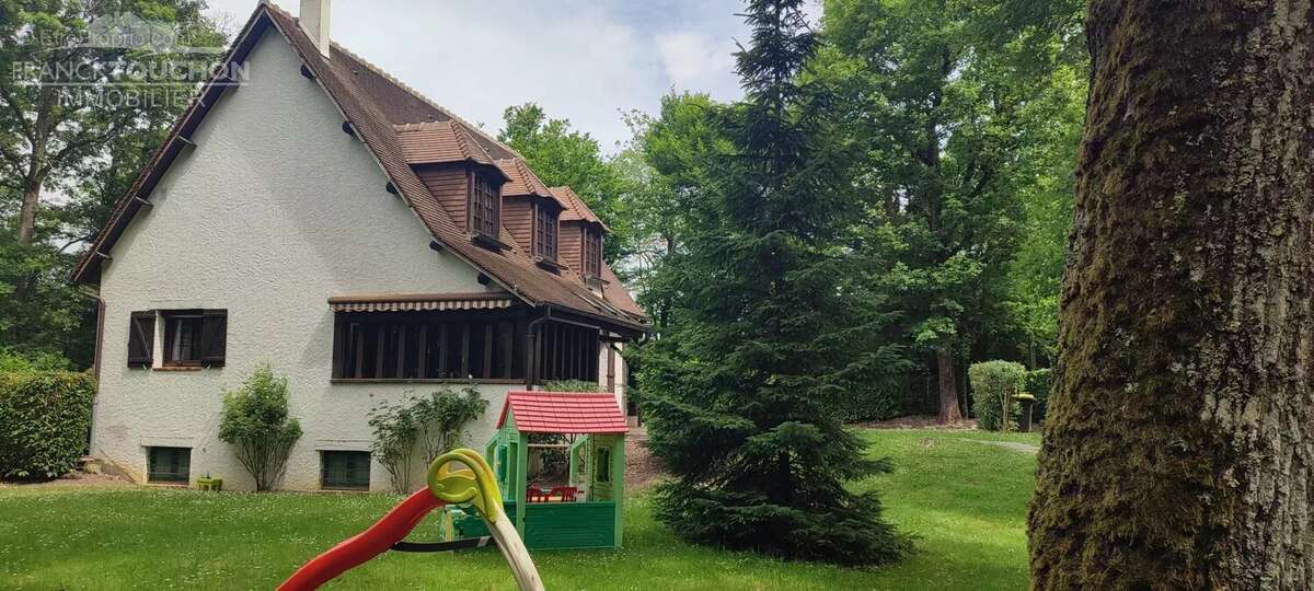 Maison à FERRIERES-EN-GATINAIS