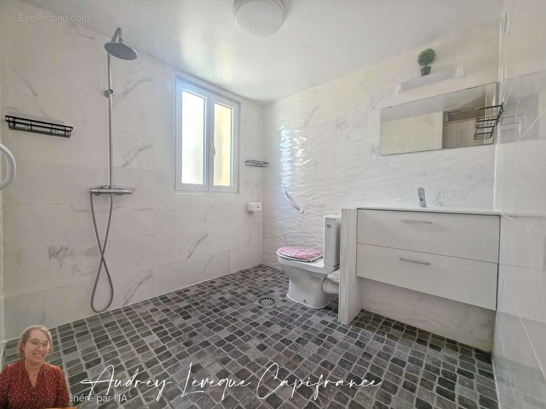 Maison à vendre 7 pièces SAINT PIERRE D'AMILLY (17) - photo 12