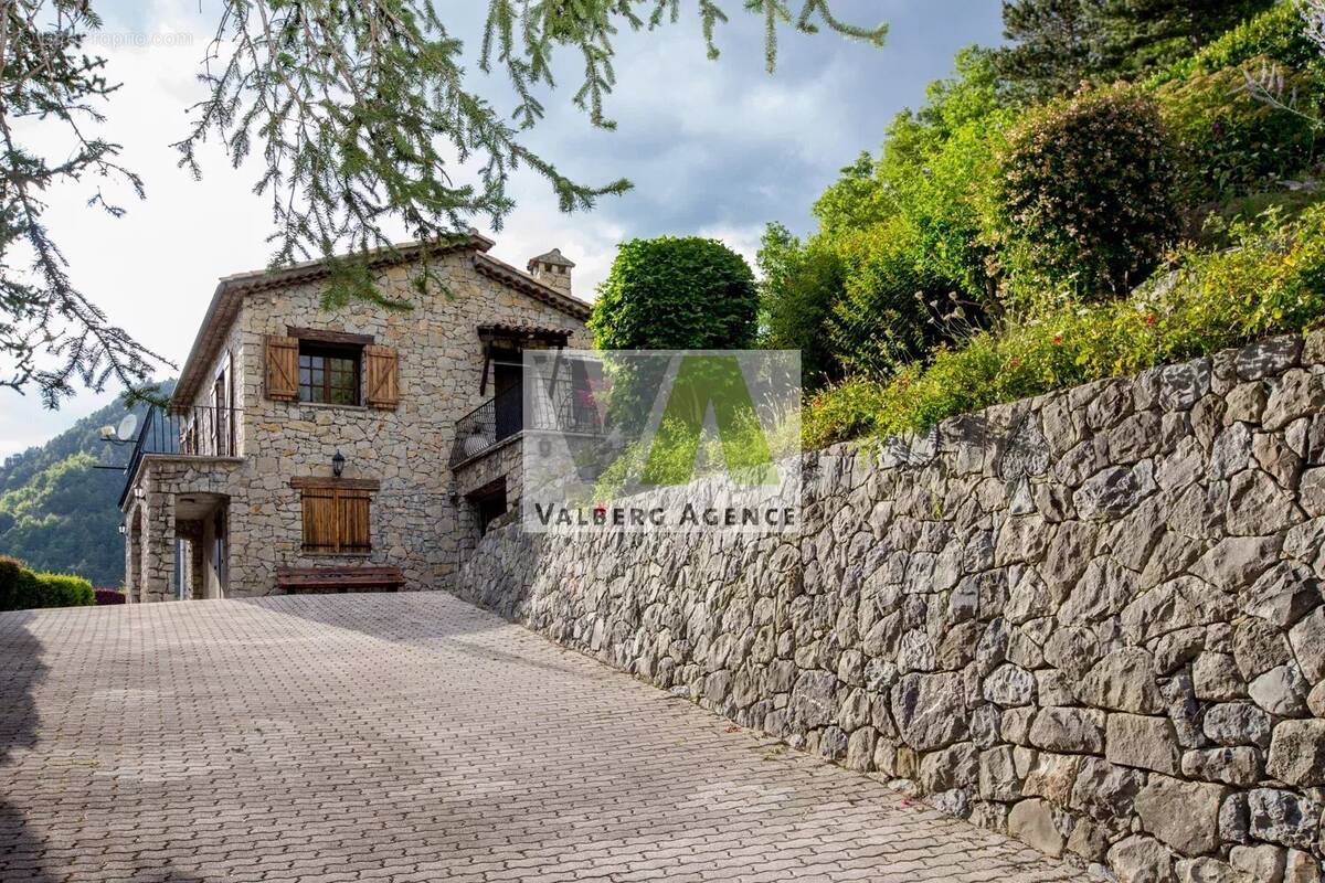 Maison en pierres proche de GUILLAUMES - photo 1