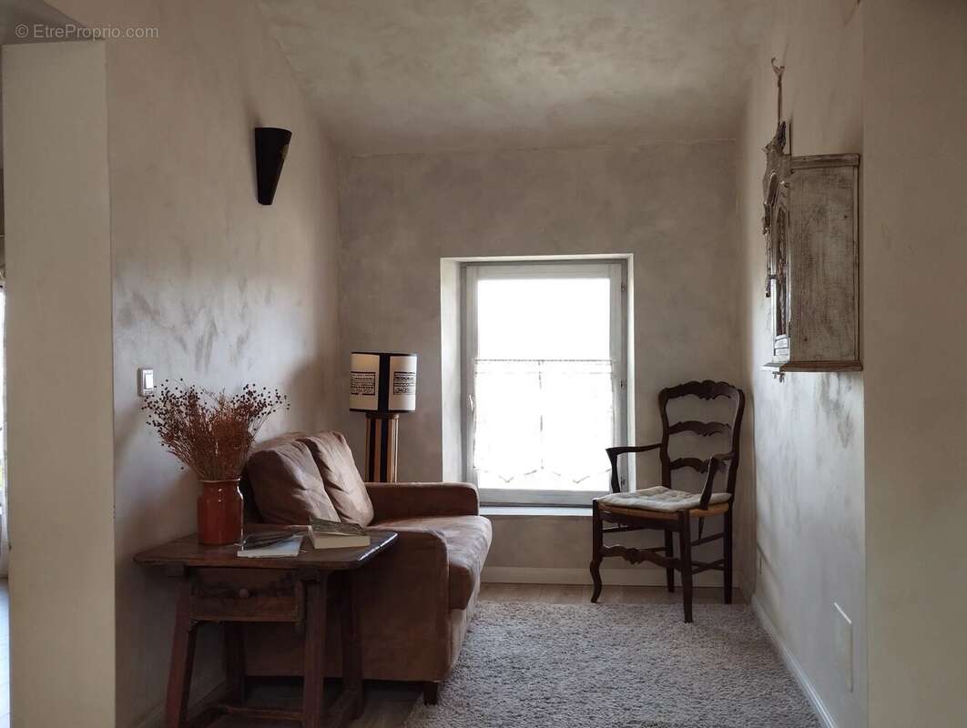 Appartement à COURSEGOULES